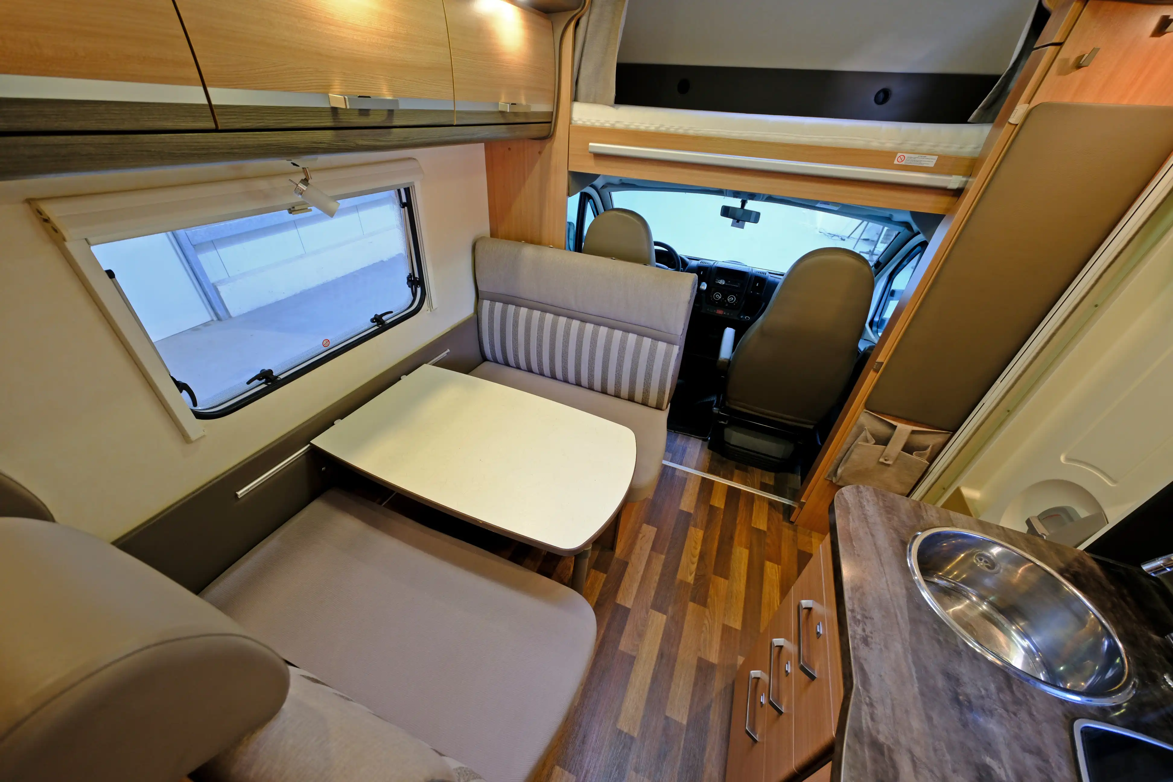 KNAUS Sky Traveller 500 